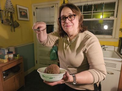 Jo and the Haggis

Jan 25th, 2025 - Troy, NY
Keywords: Burns Night, Robbie Burns, Scottish Poet